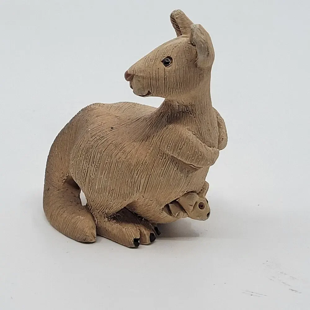 Vintage Artesania Rinconada Clay Pottery Kangaroo with baby Figure Signed